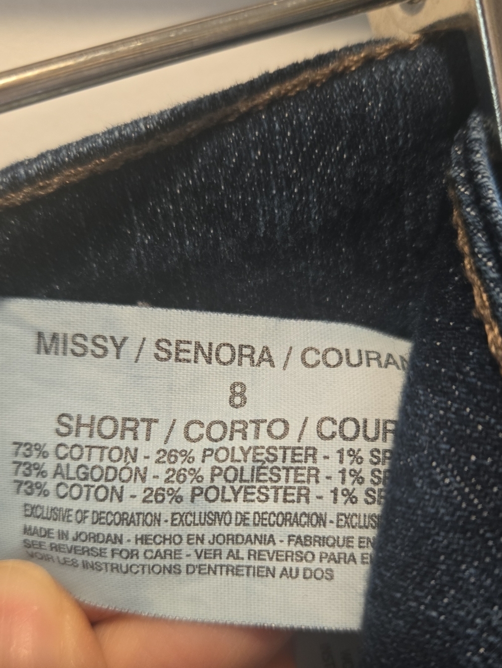 Bandolino Classic Straight-Leg Jeans in Indigo Wash - Picture 3 of 13